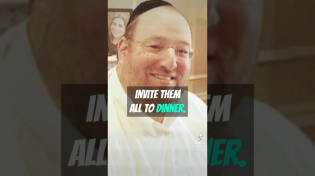 Thumbnail for This Man Who Bought Meals for 400 Soldiers During An Airport Layover | AishJewish